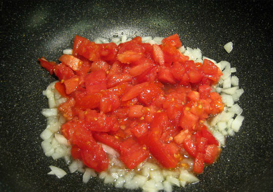Phi hành tỏi và cà chua