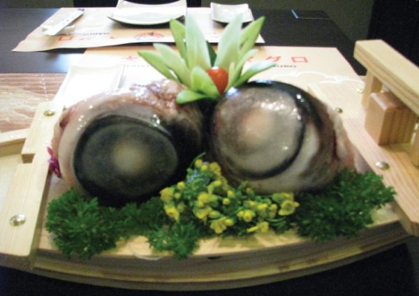 Mắt cá ngừ đại dương - đặc sản ở Phú Yên
