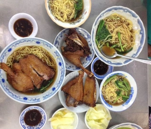 Những quán ăn ngon suốt nửa thế kỷ giữa lòng Sài Gòn