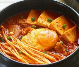 Món canh kim chi thịt heo ngon chuẩn vị Hàn Quốc