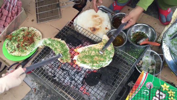 Cách làm bánh tráng mắm ruốc Quảng Ngãi