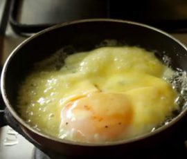 Món trứng ốp la phô mai cho bữa sáng dinh dưỡng