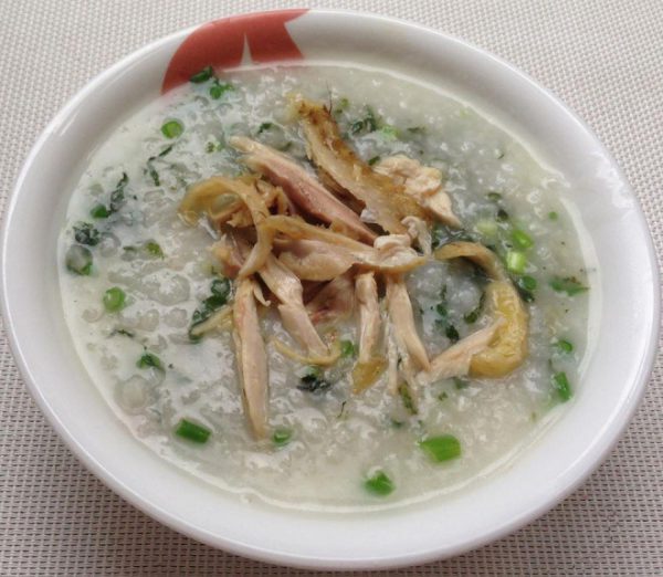 Cháo gà hành tía tô hỗ trợ phòng lây nhiễm COVID-19