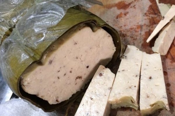 Chả lụa cắt miếng vừa ăn