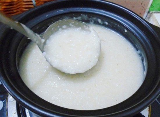 Nấu cháo chín nhừ