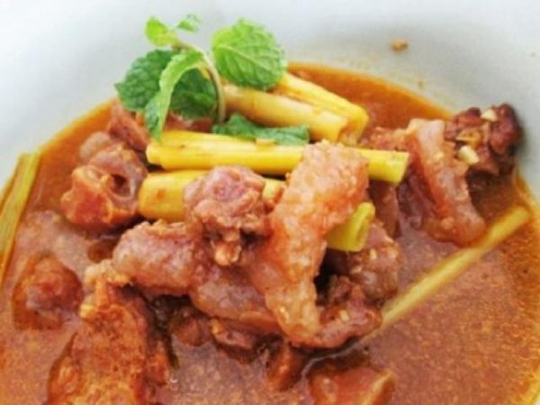 Gân bò kho gừng sả đậm vị đưa cơm