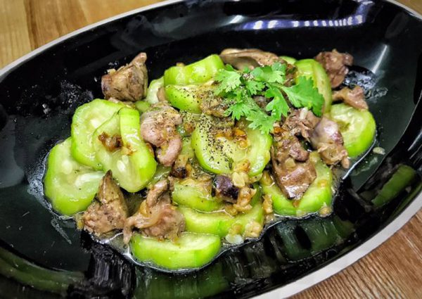 Món lòng gà xào mướp hương vừa ngon vừa tốt