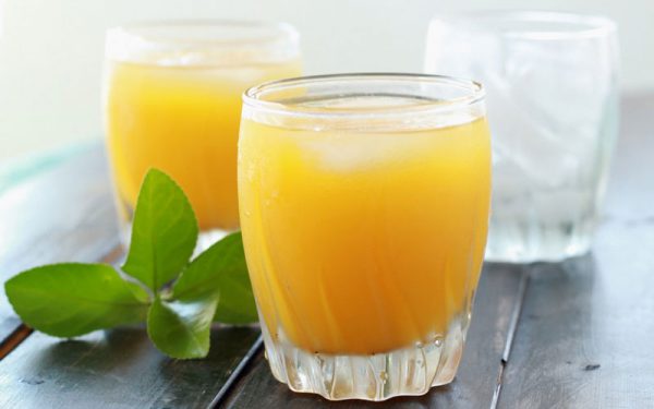 Món nước ép xoài lê giải nhiệt ngày hè
