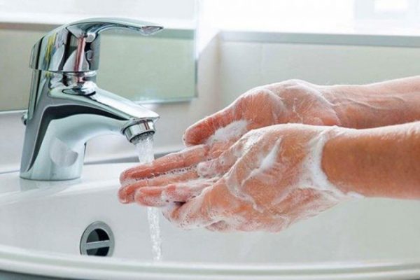 Rửa tay trước và sau khi ăn