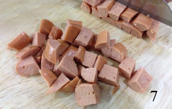 Thịt nguội cắt hạt lựu