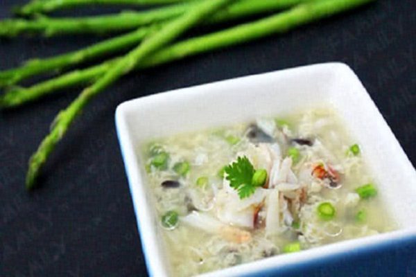 Món súp cua măng tây ấm bụng ngày mưa lạnh