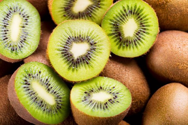 Kiwi là thực phẩm bổ sung vitamin C cực tốt