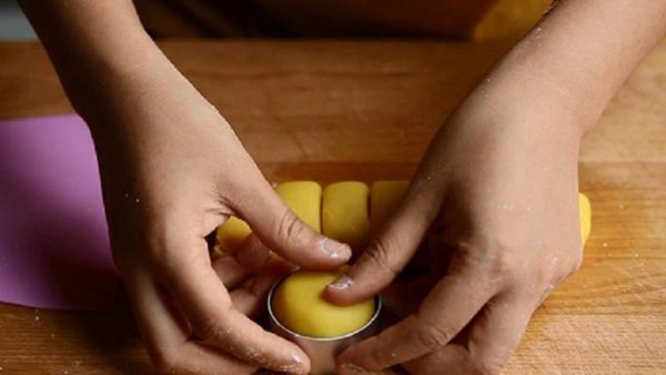 Tạo hình bánh