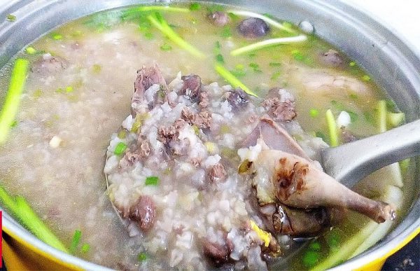 Món cháo bồ câu đậu xanh dinh dưỡng cho mẹ bầu