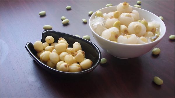 Món chè hạt sen long nhãn thanh mát giải nhiệt