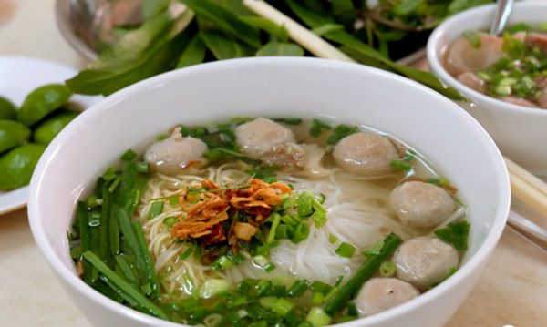Món hủ tiếu bò viên đơn giản cho bữa sáng