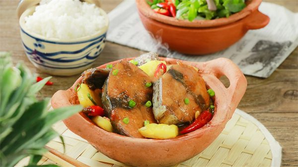 Món cá ngừ kho khóm thơm ngon hấp dẫn