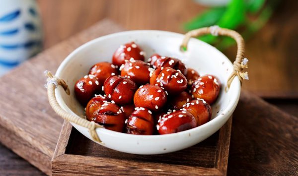 Món trứng cút om coca độc đáo ngon hấp dẫn