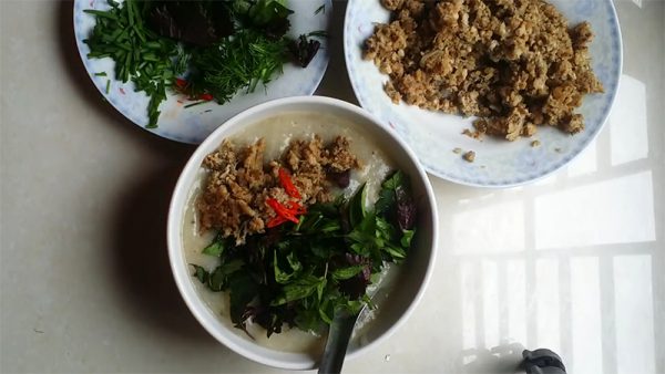 Món cháo cá chép đậu xanh thơm bùi không tanh