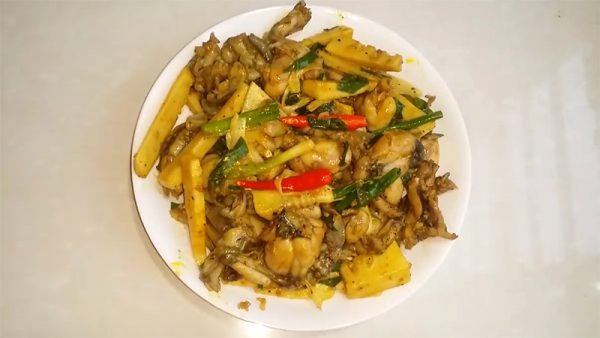 Món ếch xào măng hấp dẫn không bị tanh