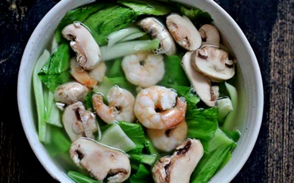 Món canh cải thìa nấu tôm thanh mát cho ngày nắng