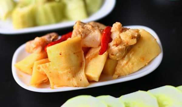 Món chân giò kho măng lạ miệng đưa cơm