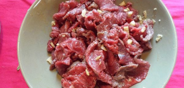 Ướp thịt bò