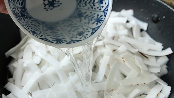 Làm khô dừa