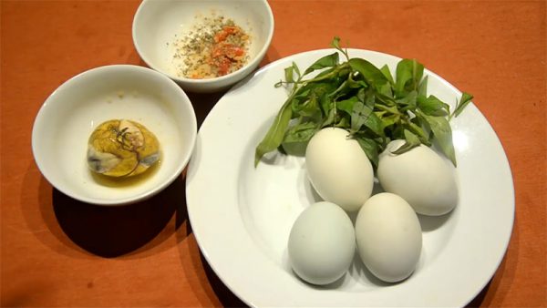 Món hột vịt lộn nước dừa Vũng Tàu ngon hấp dẫn