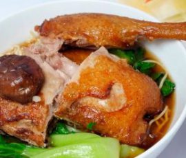Món mì vịt tiềm ngon ngất ngây chuẩn vị người Hoa