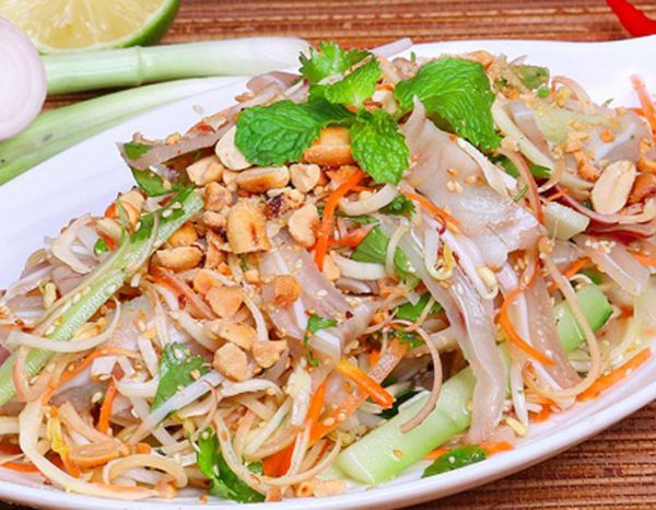 Món nộm tai lợn xoài xanh giòn ngon khó cưỡng