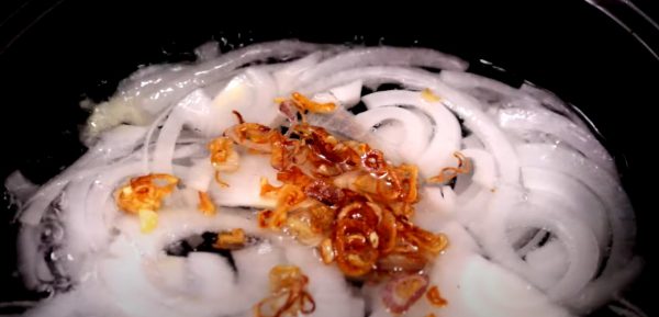 Nấu nước dùng