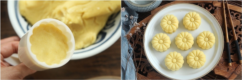 Lấy đậu xanh cho vào khuôn để tạo hình bánh