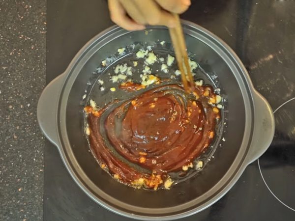Làm sốt cà chua