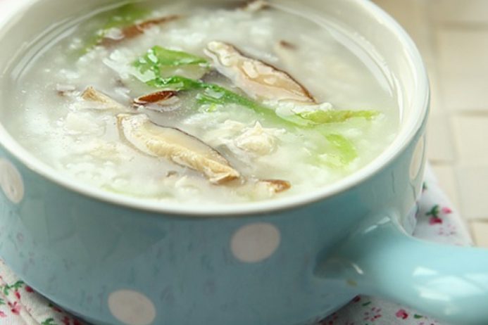 Món cháo gà nấu bằng nồi cơm điện cực đơn giản