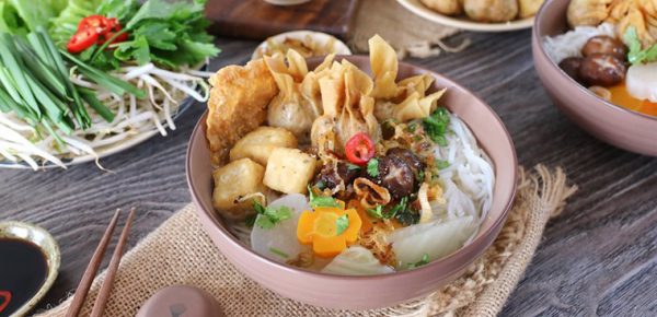 Món hủ tiếu hoành thánh chay thanh đạm