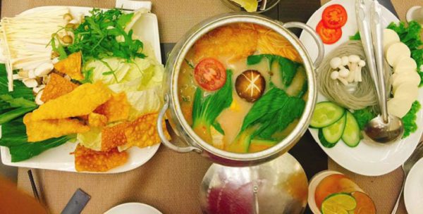 Món lẩu chao đậu nành chay thanh đạm ngày Rằm
