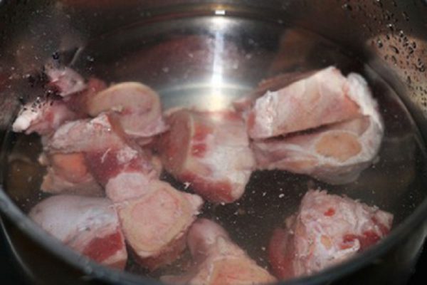 Nấu nước lẩu
