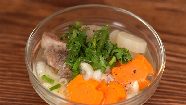 Món nui hầm xương ngọt thanh giàu dinh dưỡng