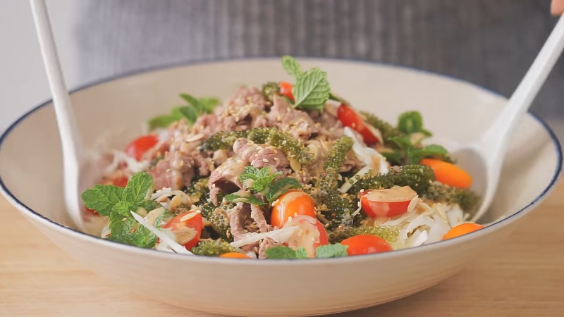 Món salad bắp cải rong nho cực tốt cho sức khỏe