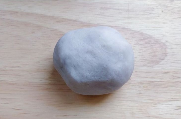 Nhào bột cho dẻo mịn