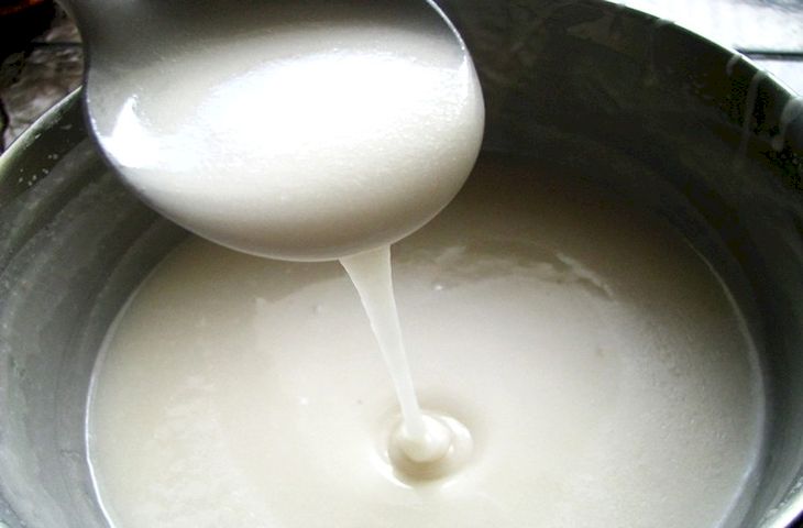 Làm nước cốt dừa