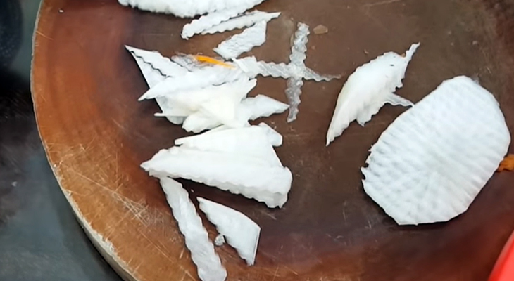 Củ cải trắng cắt sợi nhỏ