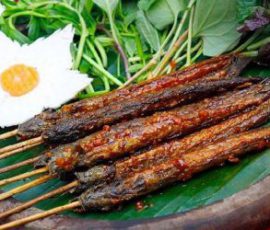 Món cá kèo nướng sa tế cay cay ấm bụng ngày mưa