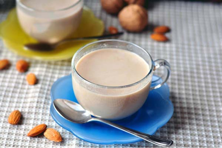 Món sữa óc chó hạnh nhân đậu đen lạ miệng