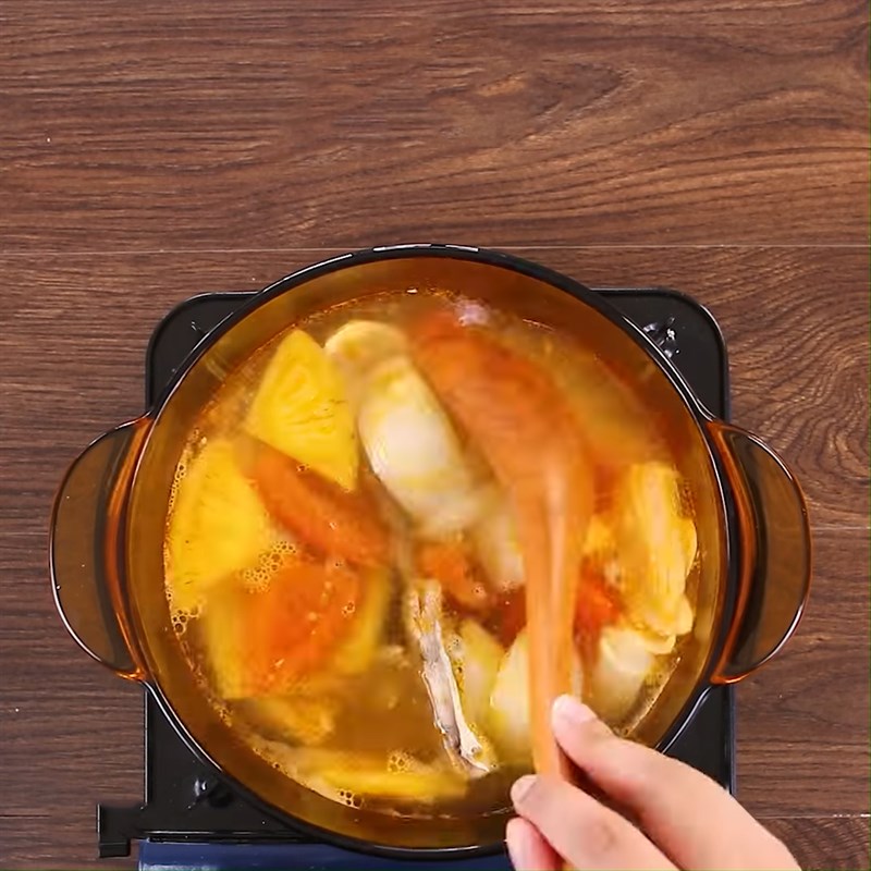 Nấu nước dùng