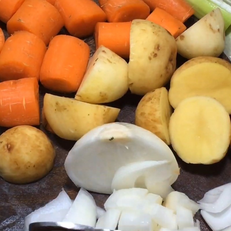 Sơ chế nguyên liệu rau củ