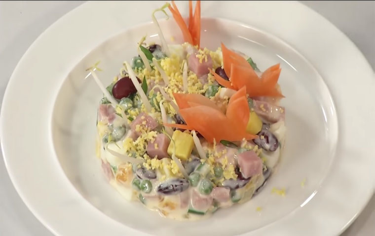 Món salad cam đậu đỏ cùng sốt Mayonnaise