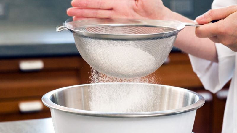 Rây lọc bột mì cho mịn