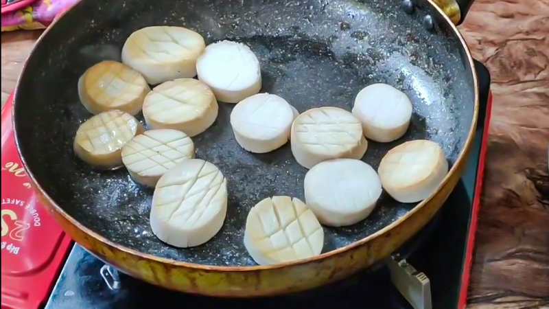 Chế biến nấm dùi gà sốt chua ngọt